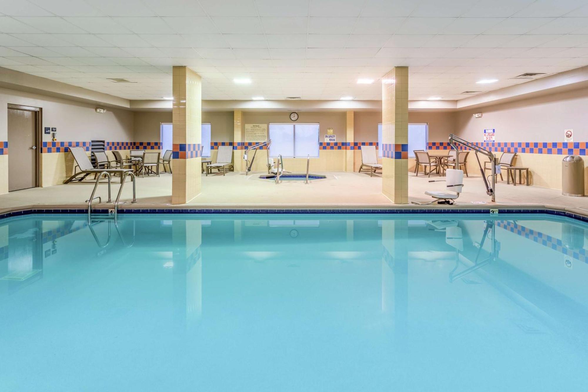 Hampton Inn & Suites Chicago - Libertyville Extérieur photo